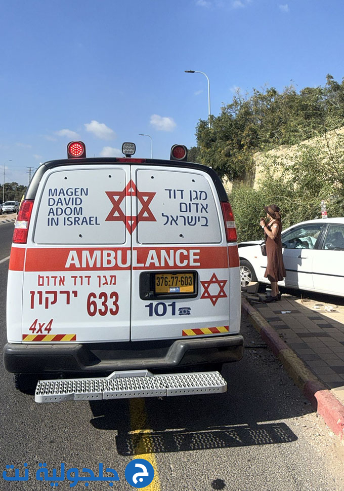 اصابة سائق بجراح بين طفيفة ومتوسطة بحادث طرق ذاتي قرب مدخل جلجولية الغربي